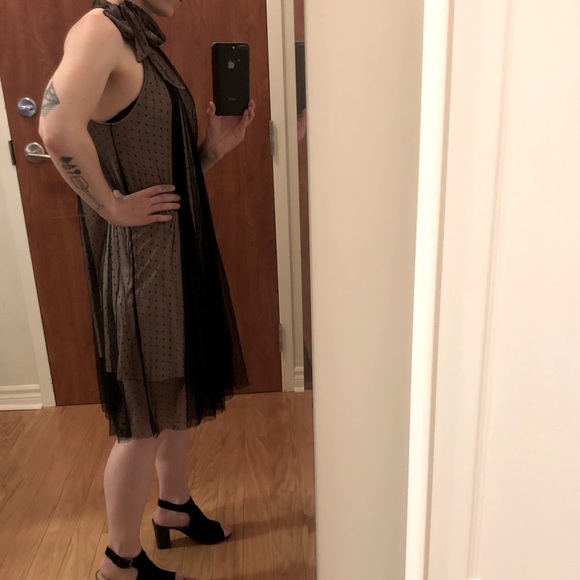 High tie-neck mini-dress - Picture 10 of 12